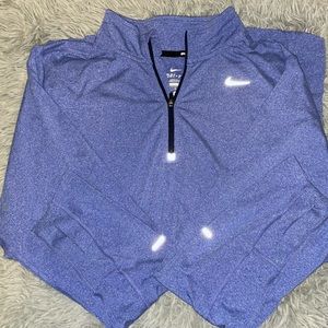 Nike Women’s long sleeve dry fit pullover, with thumb holes! (Size Large)
